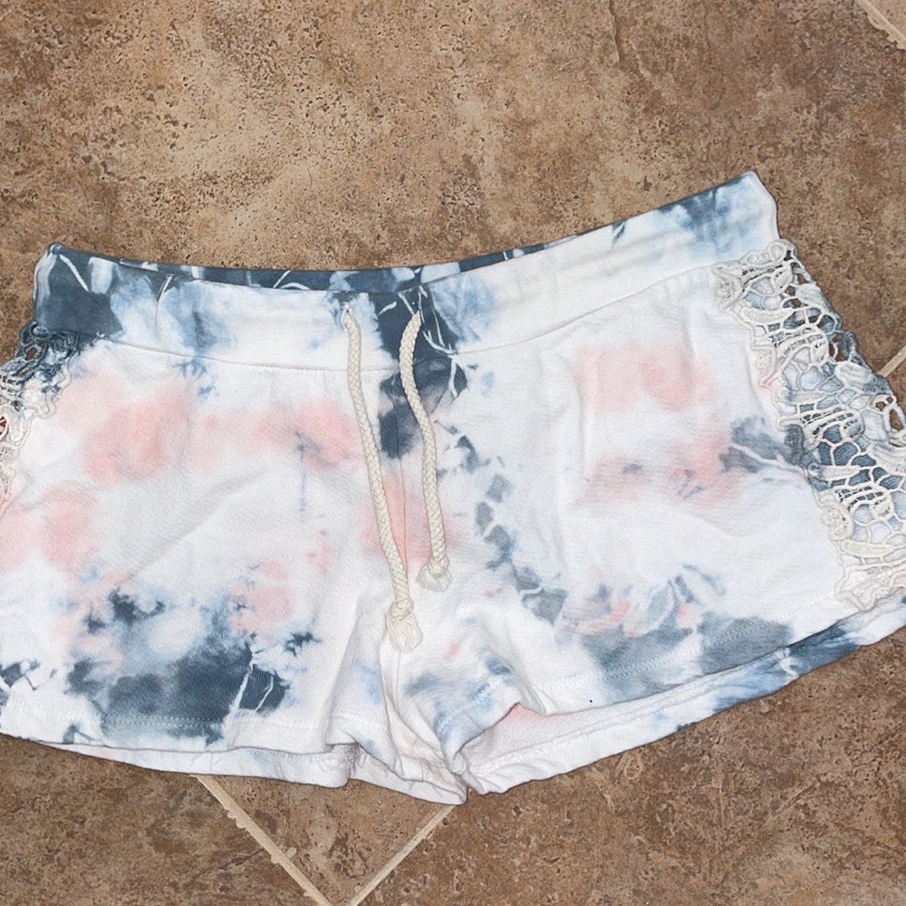 Vintage Havana junior girls cute short tie-dye with crochet sides